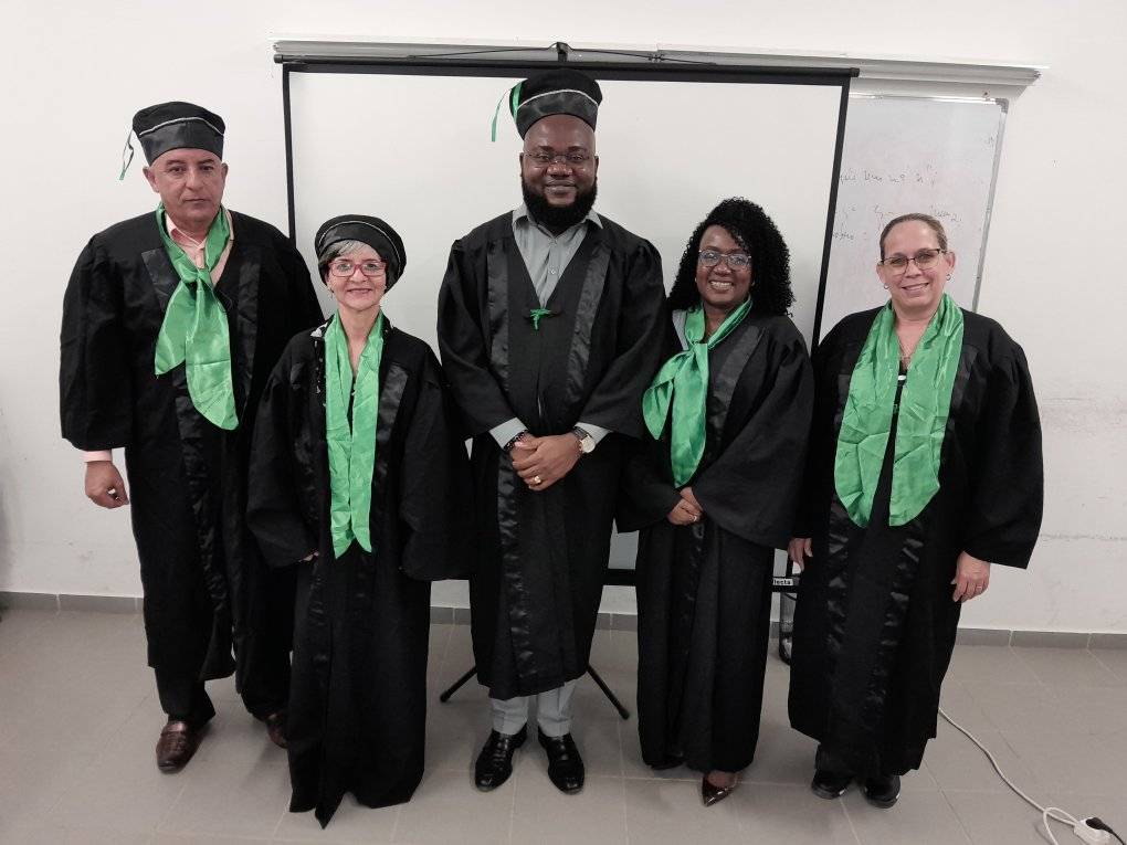 Gilsemar Boavida Aprovado com Distinção como Assistente da FMUKB