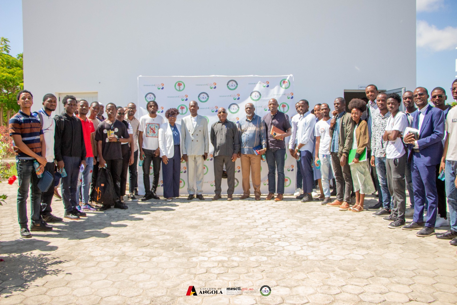 Workshop "Rumo à Soberania Científica: Construindo Alianças para o Avanço da Investigação em Angola"